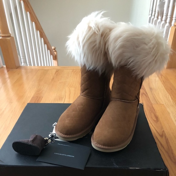 NEW IN BOX Australia Luxe Collective shearling - Picture 1 of 8
